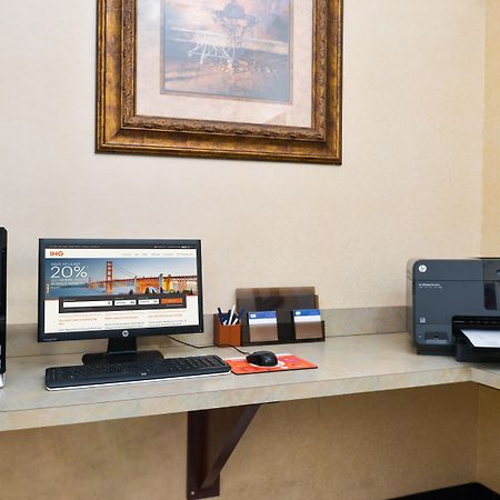 Holiday Inn Express Hotel & Suites Abilene Mall South By Ihg Ngoại thất bức ảnh