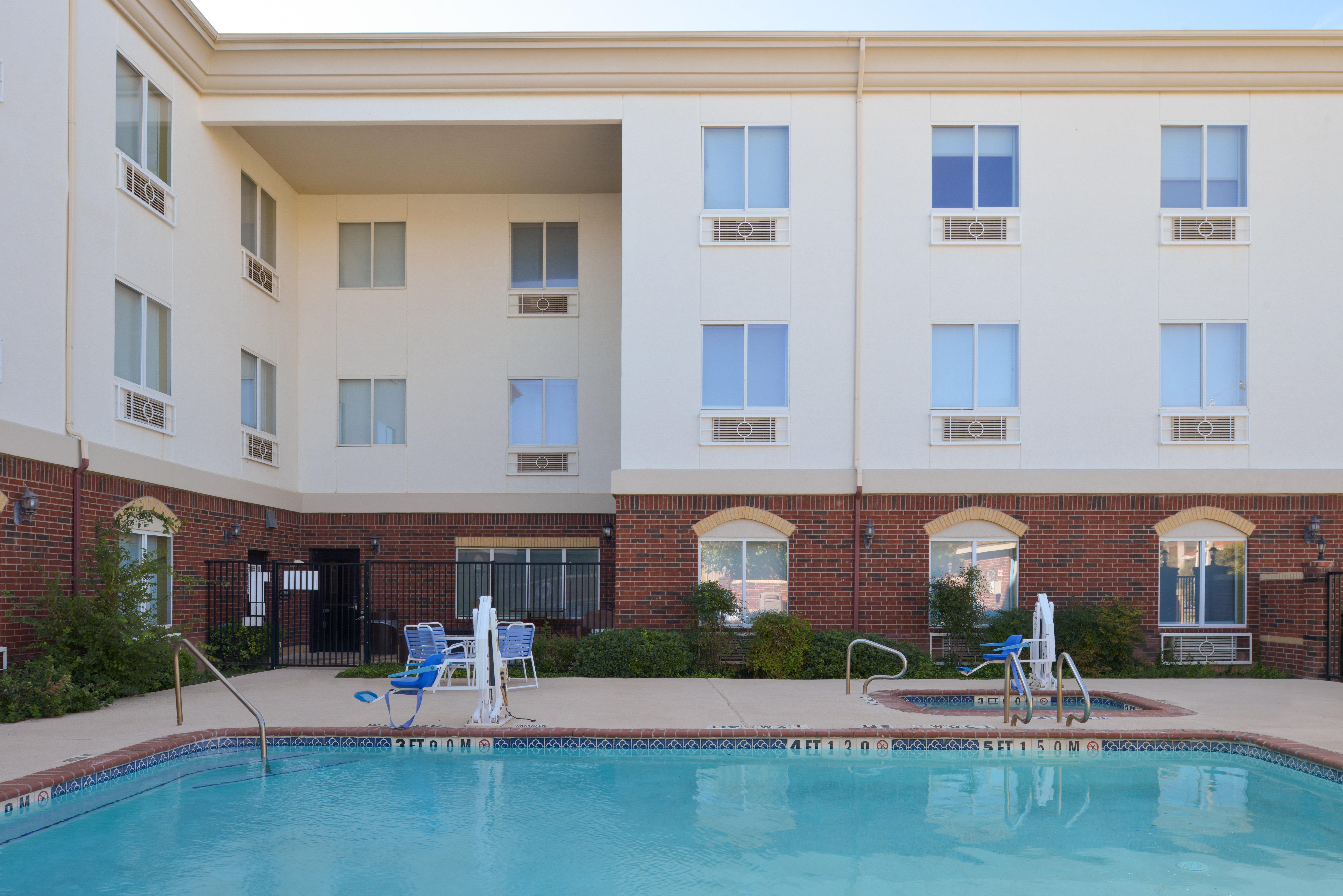 Holiday Inn Express Hotel & Suites Abilene Mall South By Ihg Ngoại thất bức ảnh
